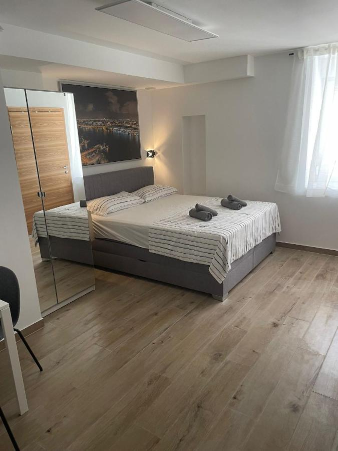 Apartments Anka Pula Exterior foto